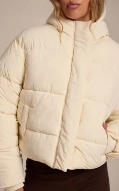 Cream Cropped Drawstring Puffer Jacket -Pretty Little Thing Shop 76aa09ed7dba46a4b7453c0d90ca8d07793b8200 CNO0372 4 cream cropped drawstring puffer jacket