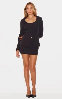 Prettylittlething Black Tailored Woven Button Up Blazer -Pretty Little Thing Shop 7719b12c4b5f7e45c489a1a9b20d31956475e8c8 CNL9303 3 black tailored woven button up blazer