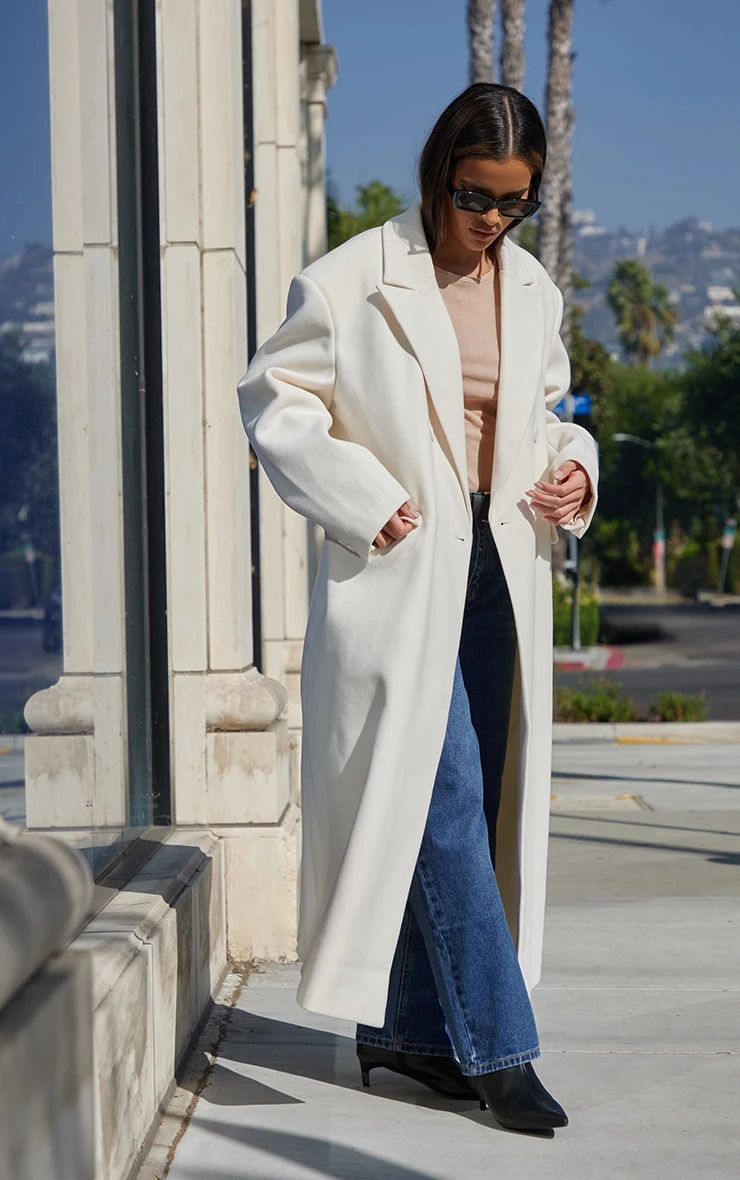 Prettylittlething Ecru Structured Extreme Oversized Double Breasted Coat 1 Prettylittlething Ecru Structured Extreme Oversized Double Breasted Coat