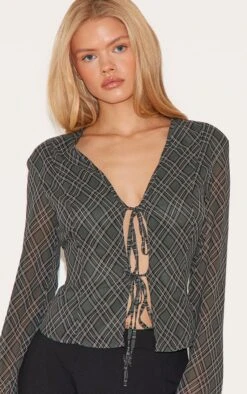 Prettylittlething Green Check Chiffon Tie Front Blouse -Pretty Little Thing Shop 7cf7977a7eb635261c93dcf364e933dd9c06acda CNL9821 4 green check chiffon fit front blouse