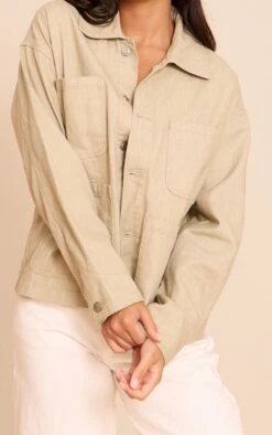 Prettylittlething Sand Curved Pocket Denim Jacket -Pretty Little Thing Shop 7e1d18eea65007512ea3075518626f039a8bd654 CNN2923 4 sand curved pocket denim jacket