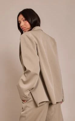 Grey Tailored Woven Oversized Dad Blazer 6 Grey Tailored Woven Oversized Dad Blazer -Pretty Little Thing Shop 81c9493c3be91ea78f3ceced727ccd95dc28c177 CNO0668 2 grey tailored woven oversized dad blazer