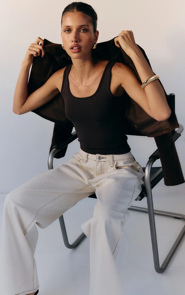 Prettylittlething Ecru Low Rise Wide Leg Jeans 4 Prettylittlething Ecru Low Rise Wide Leg Jeans - Image 4