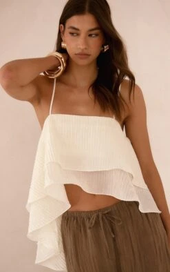 Prettylittlething Cream Textured Woven Floaty Cropped Front Top 8 Prettylittlething Cream Textured Woven Floaty Cropped Front Top -Pretty Little Thing Shop 838c95666be8d0fcc4e308e8bc1aa67358d172b7 CNN0427 4 cream textured woven floaty cropped front top