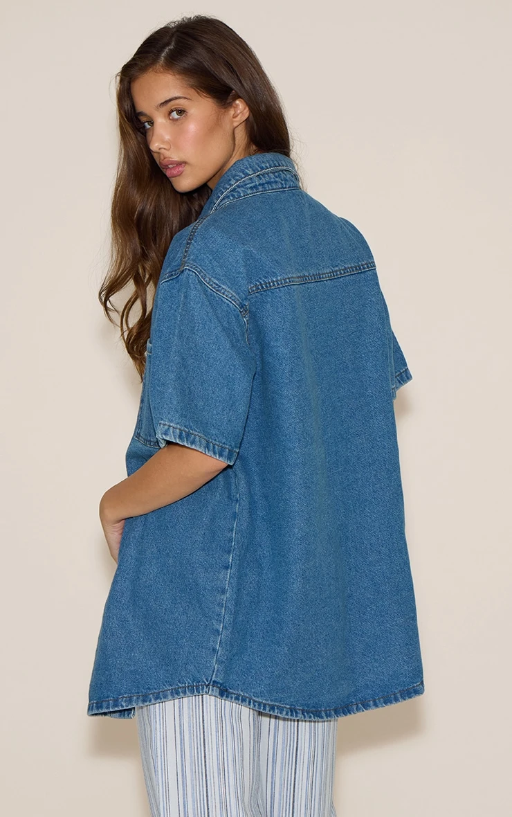 Prettylittlething Mid Blue Wash Pocket Detail Oversized Denim Shirt - Image 2