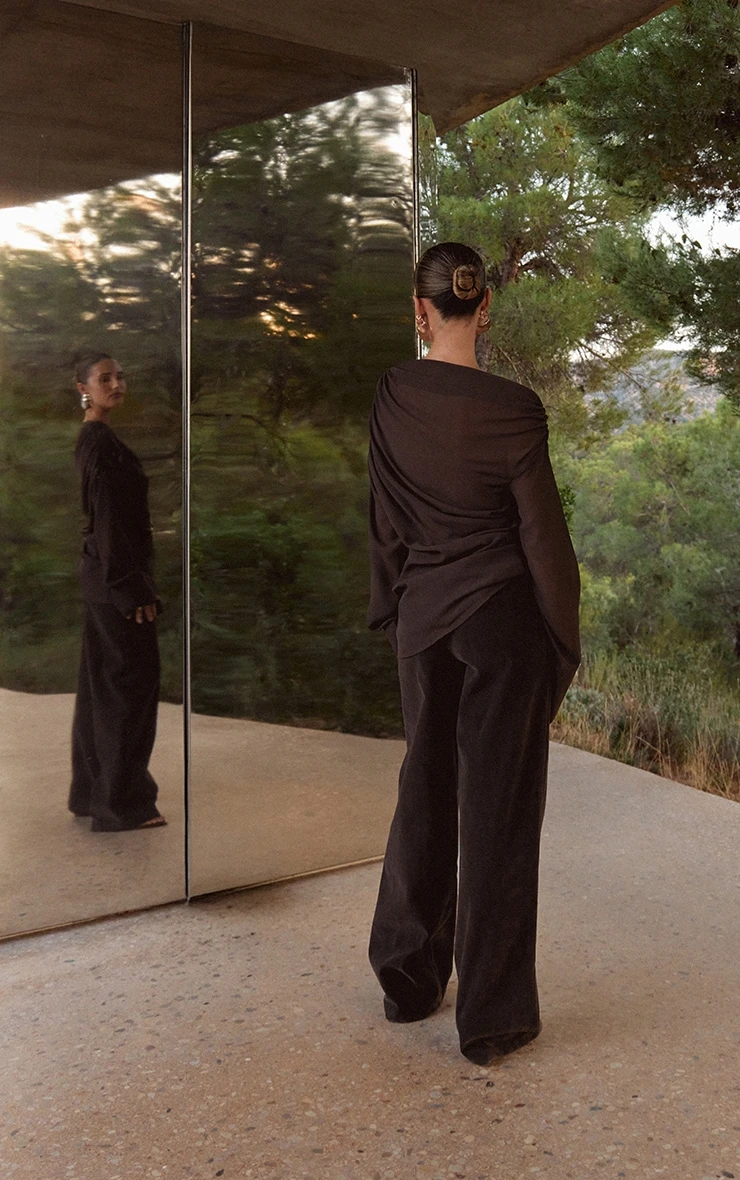 Prettylittlething Khaki Faux Suede Straight Leg Pants 2 Prettylittlething Khaki Faux Suede Straight Leg Pants - Image 2