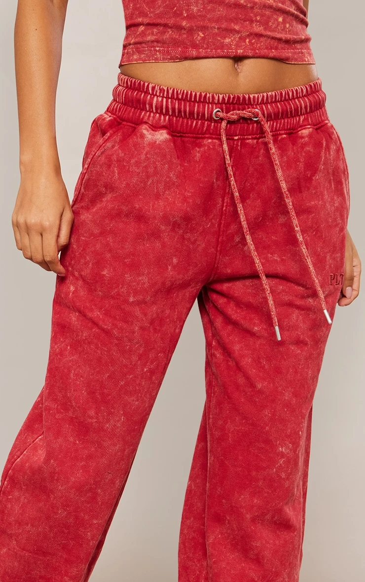 Prettylittlething Red Washed Oversized Low Rise Wide Leg Sweatpants 4 Prettylittlething Red Washed Oversized Low Rise Wide Leg Sweatpants - Image 4