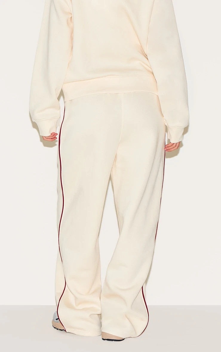 Prettylittlething Cream Wide Leg Contrast Seam Sweatpants 3 Prettylittlething Cream Wide Leg Contrast Seam Sweatpants - Image 3