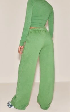 Forest Green Washed Wide Leg Sweatpants 7 Forest Green Washed Wide Leg Sweatpants -Pretty Little Thing Shop 8aeeb9d2634abfe6e65f6f6e6a88ca2805f1e45a CNO2592 3 forest green washed wide leg joggers