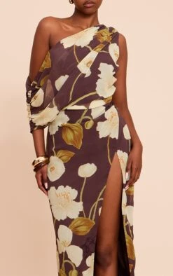 Prettylittlething Chocolate Printed Chiffon Drape Detail Maxi Dress -Pretty Little Thing Shop 8f81da0b6ff1d9c643bc71a8da772de800051c7f CNN0404 4 chocolate printed chiffon drape detail maxi dress