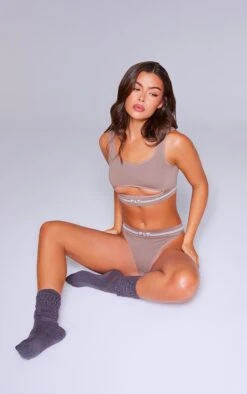 PRETTYLITTLETHING Mocha Seamless Rib Cut Out Bralette 7 PRETTYLITTLETHING Mocha Seamless Rib Cut Out Bralette -Pretty Little Thing Shop 9038763815e61d3b5561267f02350e9fca37820a cnk2354 3