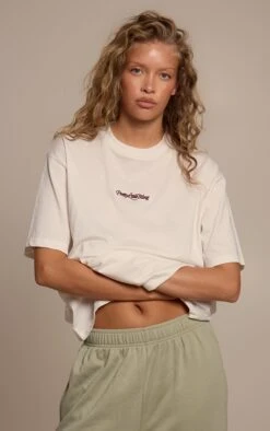 Cream Prettylittlething Oversized T-Shirt -Pretty Little Thing Shop 912b9b8e0d0e467a15337ff21b33de17a905c8e0 CNO1285 3 cream prettylittlething oversized t shirt