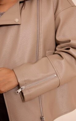 Prettylittlething Taupe Faux Leather Oversized Biker Jacket -Pretty Little Thing Shop 93007892e2b043dfde0fae64372ad448528929ad CNN8326 4 taupe faux leather oversized biker jacket