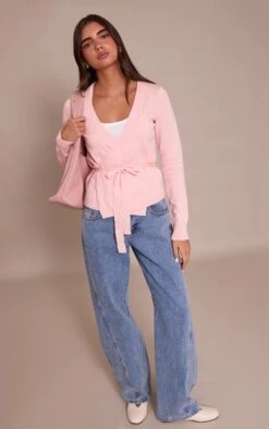 Prettylittlething Pink Pilates Wrap Knitted Cardigan -Pretty Little Thing Shop 9301cd6936172e34304d27d6045e6e52ec8b3520 CNO9340 3 pink pilates wrap knitted cardigan