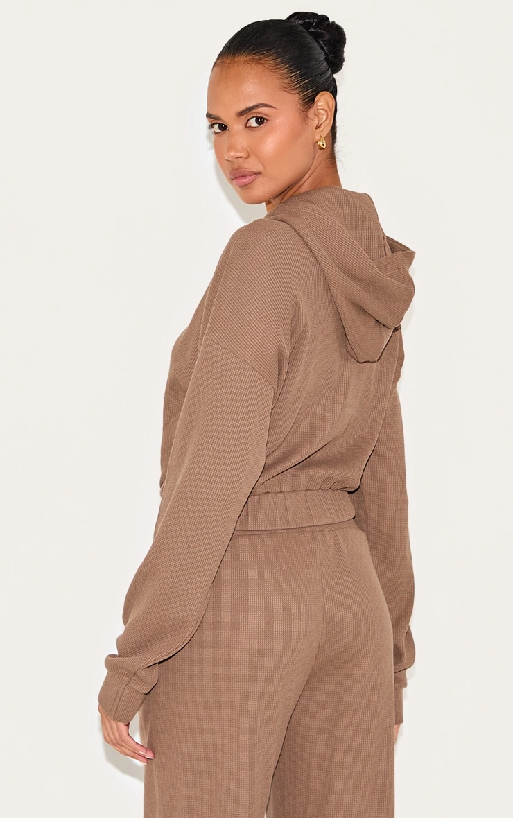 Prettylittlething Brown Waffle Zip Up Cropped Hoodie 2 Prettylittlething Brown Waffle Zip Up Cropped Hoodie - Image 2