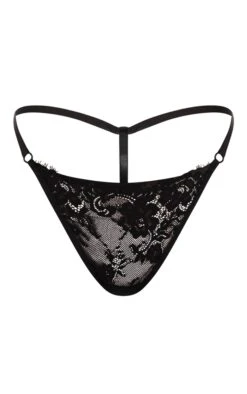 Prettylittlething Black Lace Edge Thong -Pretty Little Thing Shop 958a73fe75ae71440163b2b0c3d94bd231679464 CNI3265 5