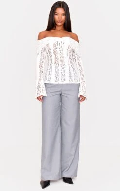 Prettylittlething White Fitted Lace Flared Sleeve Bardot Top -Pretty Little Thing Shop 95ef527dad28185833d1983311b583f64c772a61 cnl9806 3