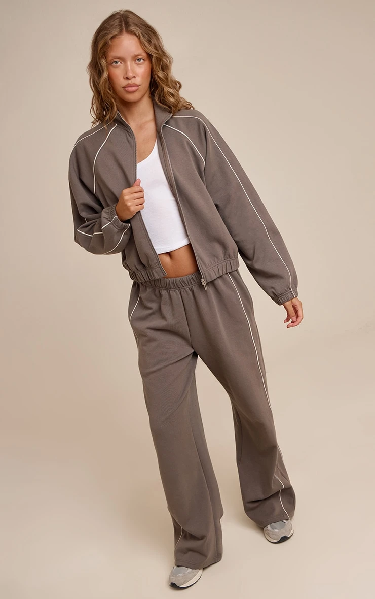 Prettylittlething Charcoal Interlock Contrast Piping Wide Leg Sweatpants 1 Prettylittlething Charcoal Interlock Contrast Piping Wide Leg Sweatpants