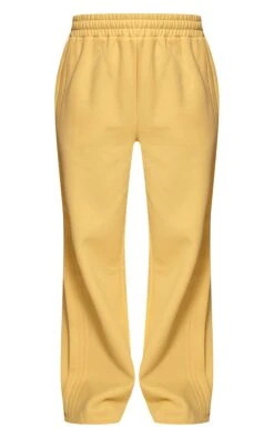Prettylittlething Butter Yellow Wide Leg Pleated Detail Sweatpants -Pretty Little Thing Shop 9ad45b7b83416b94d4fbc11491fff8a325e8c86a CNM6508 5 butter yellow wide leg pleated detail joggers