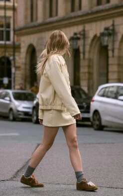 Butter Cream Faux Leather Mini Skirt -Pretty Little Thing Shop 9d1f931f4b0841786eef3a402dcf019292d49160 CNO0680 3 butter cream faux leather mini skirt