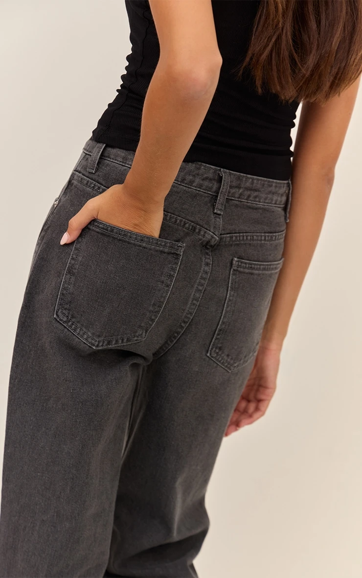 Prettylittlething Grey High Waist Straight Leg Jeans 4 Prettylittlething Grey High Waist Straight Leg Jeans - Image 4