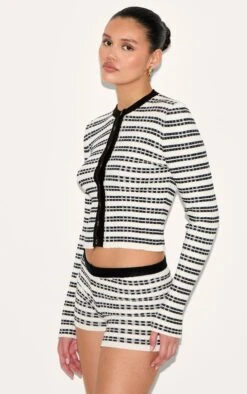 Prettylittlething Monochrome Stripe Knitted Shorts