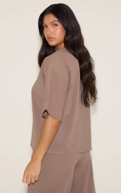 Prettylittlething Chocolate Interlock Crew Neck T-shirt 6 Prettylittlething Chocolate Interlock Crew Neck T-shirt -Pretty Little Thing Shop a16366e916e5e3cfe2e95c90dcaad9bfed64e065 CNN7573 2 chocolate interlock crew neck t shirt