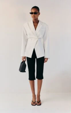 Prettylittlething White Linen Look Tailored Cinched Waist Blazer -Pretty Little Thing Shop a1fb99c01455dc7a91e35d1f7eda6f6da2a4e1bc CNM1459 3 white linen tailored cinched waist blazer