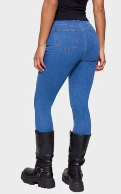 Prettylittlething L30 Mid Blue 5 Pocket Skinny Jeans -Pretty Little Thing Shop a6cd29736e727c424016c822b78a79e5dae49b28 cmc4088 3