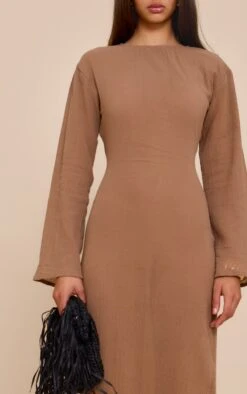 Prettylittlething Taupe Textured Long Sleeve Maxi Dress 8 Prettylittlething Taupe Textured Long Sleeve Maxi Dress -Pretty Little Thing Shop a74c768e3e6293b85fd6e4b783e2a3fc6e61ba0a CNM3601 4 taupe textured long sleeve maxi dress