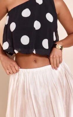 Prettylittlething Cream Sheer Chiffon Maxi Skirt -Pretty Little Thing Shop a9624e3f1e687baa594c00e0f4f445bd066e1ec5 CNN7526 4 cream sheer chiffon maxi skirt