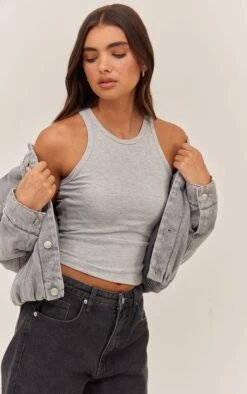 Prettylittlething Grey Balloon Hem Quilted Cropped Denim Jacket -Pretty Little Thing Shop ab8e8b8238fc922956c3ba1ba952383fc88792aa CNN6821 4 grey balloon hem quilted cropped denim jacket