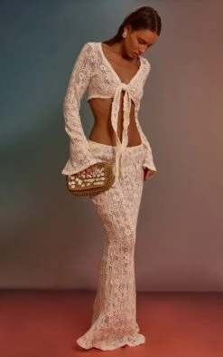 Prettylittlething Cream Flower Embroidered Beach Maxi Skirt -Pretty Little Thing Shop ac0194dca8719415f83001fb8f3efd9dd7b88baf CNN5712 2 cream flower embroidered beach maxi skirt