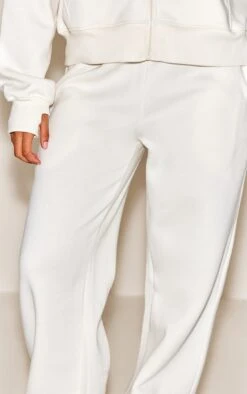 Prettylittlething Cream Wide Leg Oversized Sweatpants 8 Prettylittlething Cream Wide Leg Oversized Sweatpants -Pretty Little Thing Shop afcc3a023bbefa764655b3bac452c84c5813afa4 CNJ6646 4 cream wide leg oversized joggers