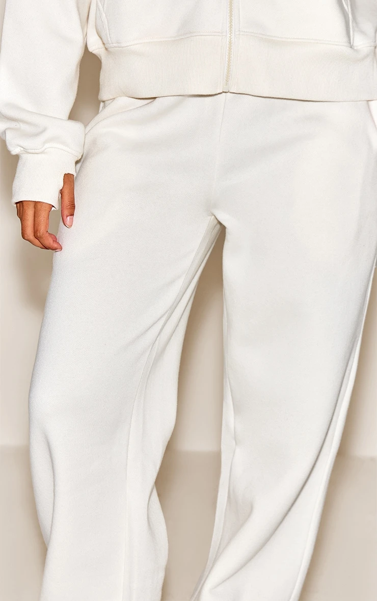 Prettylittlething Cream Wide Leg Oversized Sweatpants 4 Prettylittlething Cream Wide Leg Oversized Sweatpants - Image 4