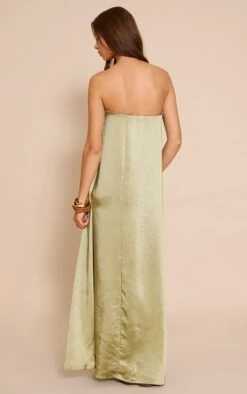 Prettylittlething Green Textured Satin Bandeau Column Dress -Pretty Little Thing Shop b42e28c122bc29e082e0d6f5421db626d29aa6d6 CNN3507 2 green textured sarin bandeau column dress