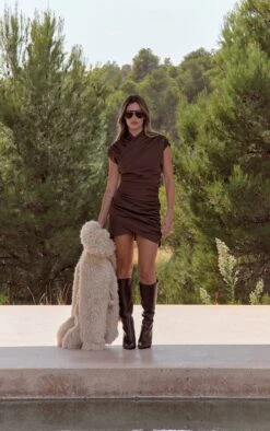 Chocolate Brown Crossover Bodycon Dress -Pretty Little Thing Shop b48c3e1b3496770ca2ba4708da2a89f07dad5b96 CNO2340 1 chocolate brown crossover bodycon dress