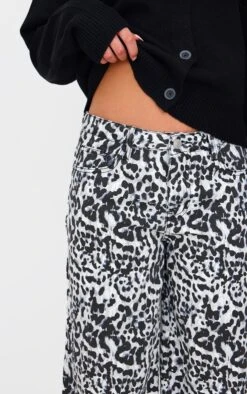 Prettylittlething White And Black Leopard Print Turn Up Hem Wide Leg Jeans 8 Prettylittlething White And Black Leopard Print Turn Up Hem Wide Leg Jeans -Pretty Little Thing Shop b5a97572ba53d7d6eb32c372d9c1583261915326 cnj9304 4