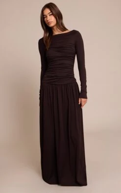 Prettylittlething Brown Soft Touch Jersey Ruched Long Sleeve Maxi Dress -Pretty Little Thing Shop b662e5f4e0f72c22a7462df4fff0594df40f0c65 CNO3514 3 brown soft touch jersey ruched long sleeve maxi dress