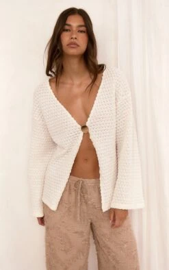 Prettylittlething Stone Textured Floaty Wide Leg Pants 8 Prettylittlething Stone Textured Floaty Wide Leg Pants -Pretty Little Thing Shop b7749166eea55f42dfe2c8c4e942ae4909d34009 CNN3294 4 stone textured floaty wide leg trousers