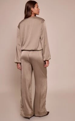 Sage Khaki Textured Satin Drawstring Straight Leg Pant -Pretty Little Thing Shop b971d1cb62cc42dc415fd18a0d475c668fdd8036 CNO0556 3 charcoal textured satin drawstring straight leg trouser