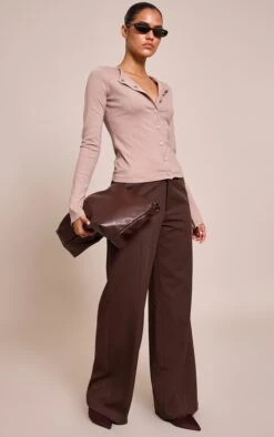 Prettylittlething Taupe Button Through Fine Knit Cardigan 7 Prettylittlething Taupe Button Through Fine Knit Cardigan -Pretty Little Thing Shop bfb66a4db60540efbbe7eeec87fc425f8b0ae581 CNN6358 3 taupe button through fine knit cardigan