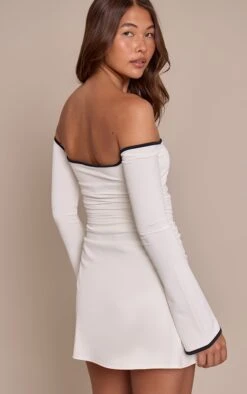 Prettylittlething White Slinky Contrast Off The Shoulder Shift Dress -Pretty Little Thing Shop c33ea7a228c083fe6d37991a00fa153177d0daaf CNO5171 2 white slinky contrast off the shoulder shift dress