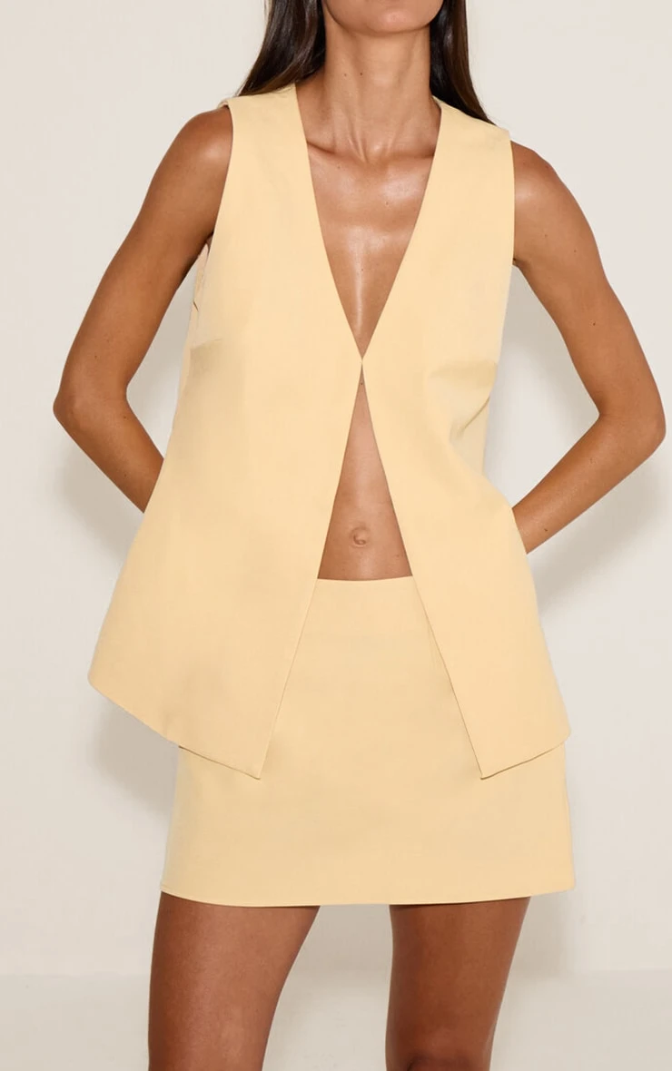 Butter Yellow Woven Tailored Mid Rise Mini Skirt - Image 5