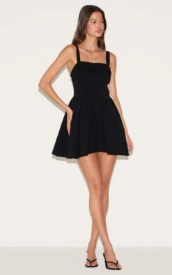 Prettylittlething Black V Waist Button Down Shift Dress 7 Prettylittlething Black V Waist Button Down Shift Dress -Pretty Little Thing Shop ce3c71812fb1d4ea4d097adbdc074e27b1677853 CNM1542 3 black v waist button down shift dress