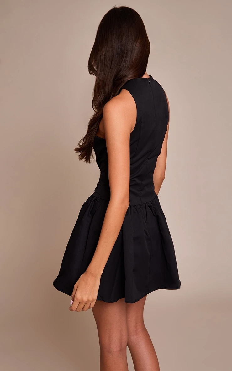 Prettylittlething Black Belt Detail Sleeveless Pleated Shift Dress 2 Prettylittlething Black Belt Detail Sleeveless Pleated Shift Dress - Image 2