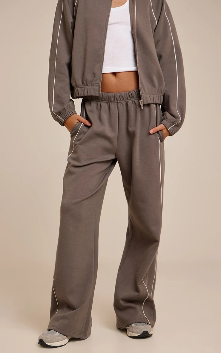 Prettylittlething Charcoal Interlock Contrast Piping Wide Leg Sweatpants 2 Prettylittlething Charcoal Interlock Contrast Piping Wide Leg Sweatpants - Image 2