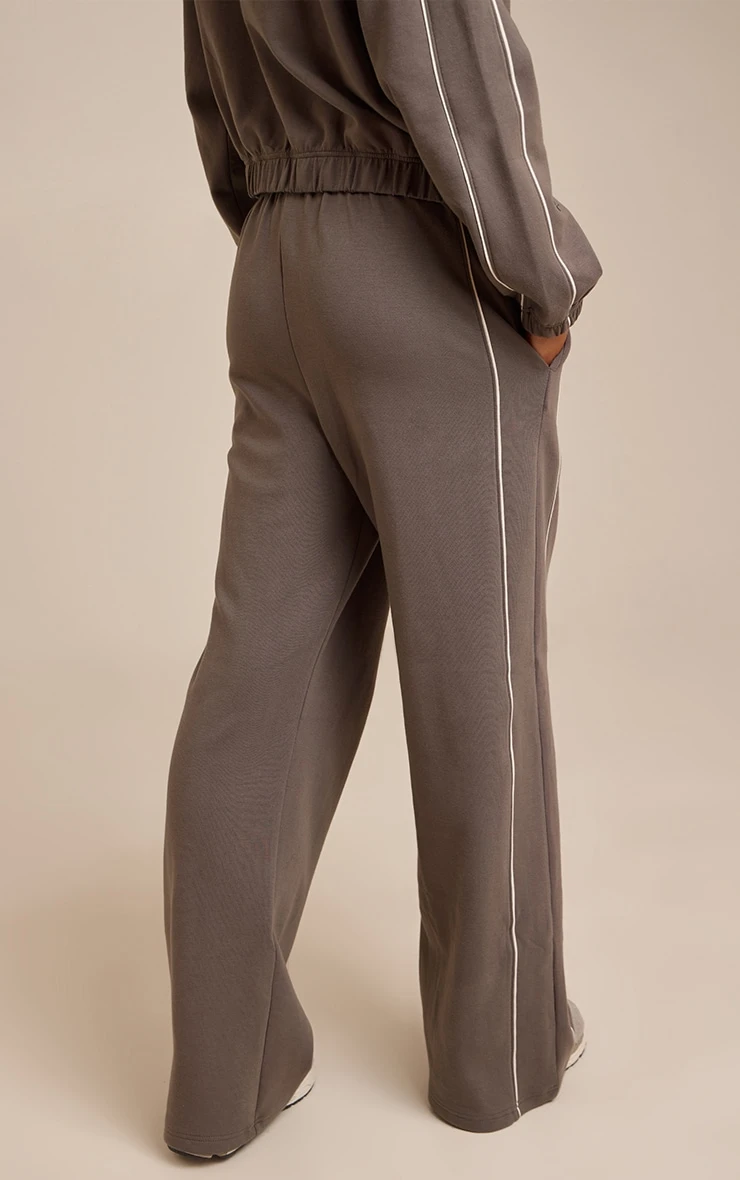 Prettylittlething Charcoal Interlock Contrast Piping Wide Leg Sweatpants 3 Prettylittlething Charcoal Interlock Contrast Piping Wide Leg Sweatpants - Image 3