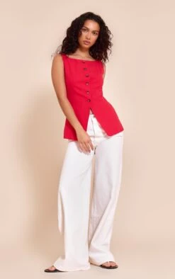 Prettylittlething Red Square Neck Linen Look Longline Vest 6 Prettylittlething Red Square Neck Linen Look Longline Vest -Pretty Little Thing Shop d22ffcab3dce67ea50934dac99663da6c0b7fcfd CNN4066 3 red square neck linen look longline waistcoat