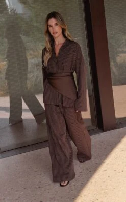 Dark Brown Pinstripe Wide Leg Pants 9 Dark Brown Pinstripe Wide Leg Pants -Pretty Little Thing Shop d6ab93f59b66a92d4d70d1af9ac89d60c0a916fb CNO0645 4 dark brown pinstripe wide leg trouser